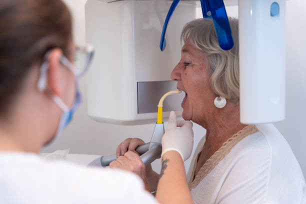 Best Mobile Emergency Dentist in Woodlawn Beach, FL