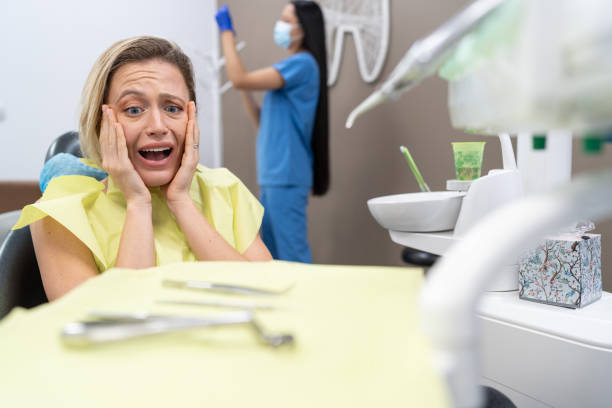 Best Emergency Dental Extractions in Woodlawn Beach, FL