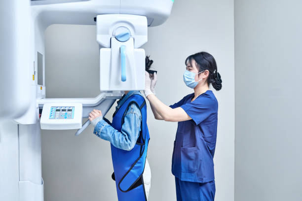Best Broken or Cracked Tooth Emergency Dentist in Woodlawn Beach, FL